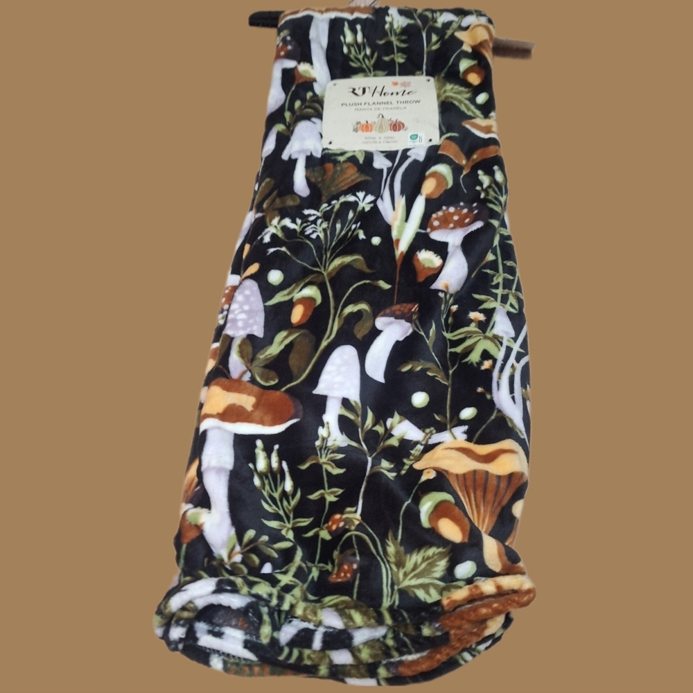 Botanical Mushroom design plush throw Farmhouse Cottagecore Witchcore Ch…